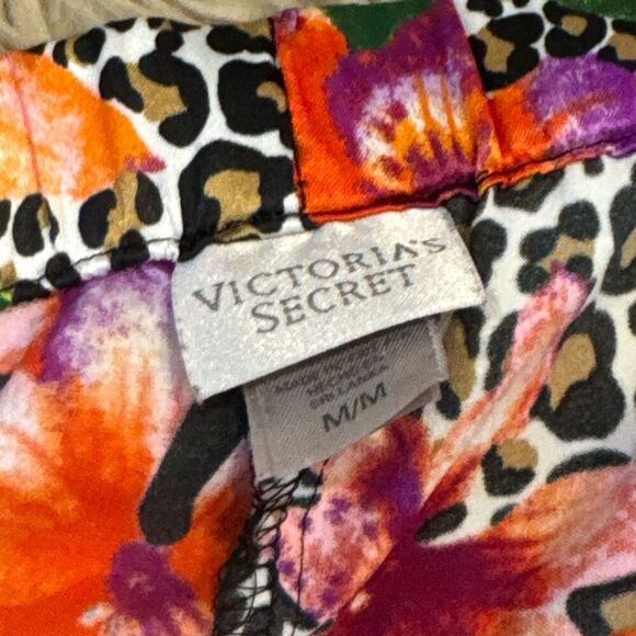 Victoria’s Secret silky floral pajama set size medium - Picture 5 of 6